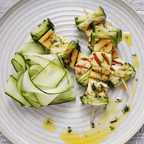 Gegrilde Halloumi & Ananas Kebab Met Munt & Limoenglazuur